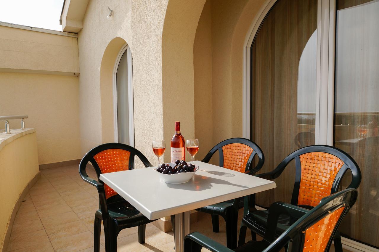 Apart Hotel Forte Roses Montenegro Ko Buljarica Petrovac Kültér fotó